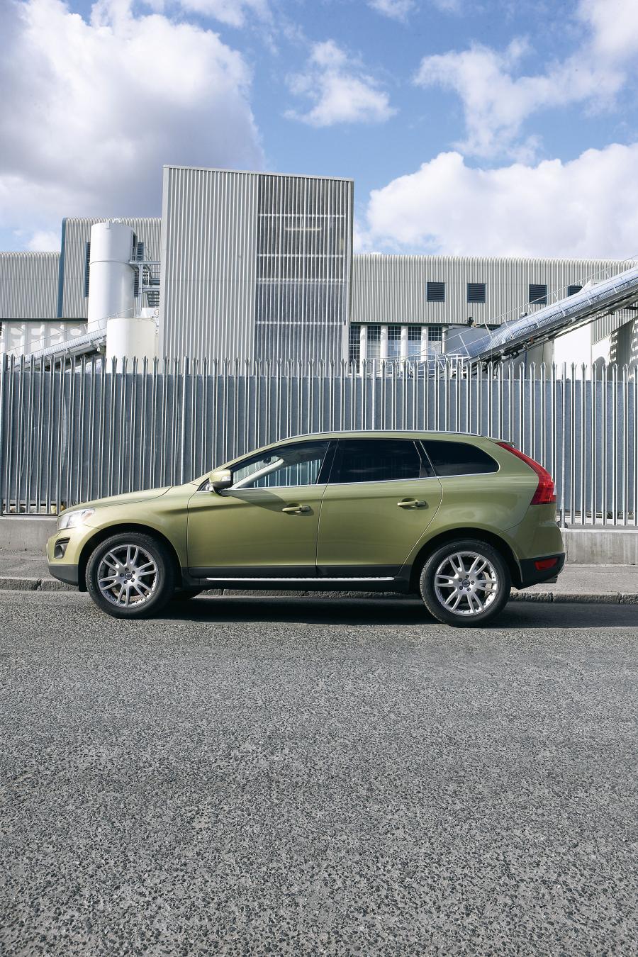  Volvo XC60 2008 года  (фото 27 из 210)